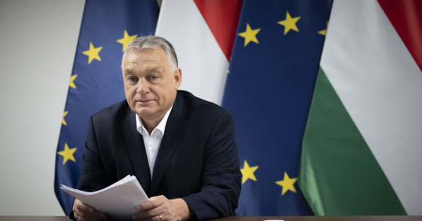 “Heil Viktor Orbán” – skandálták a feminista tüntetők egy nőnapi megmozduláson Párizsban “Heil Viktor Orbán” – skandálták a feminista tüntetők egy nőnapi megmozduláson Párizsban