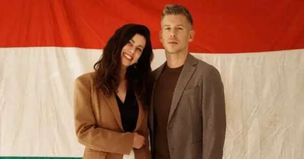 Magyar Péter közös fotót posztolt a barátnőjével