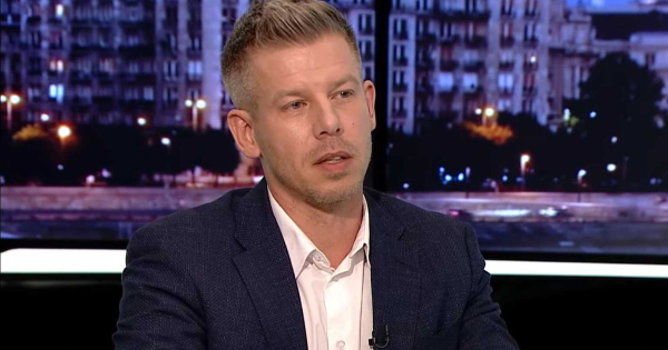 Magyar Péter: Rogán Tóniéknak egy napig tartott, míg megmérték, hogy elemi erejű felháborodást váltott ki Orbán Viktor poloskázása Magyar Péter: Rogán Tóniéknak egy napig tartott, míg megmérték, hogy elemi erejű felháborodást váltott ki Orbán Viktor poloskázása