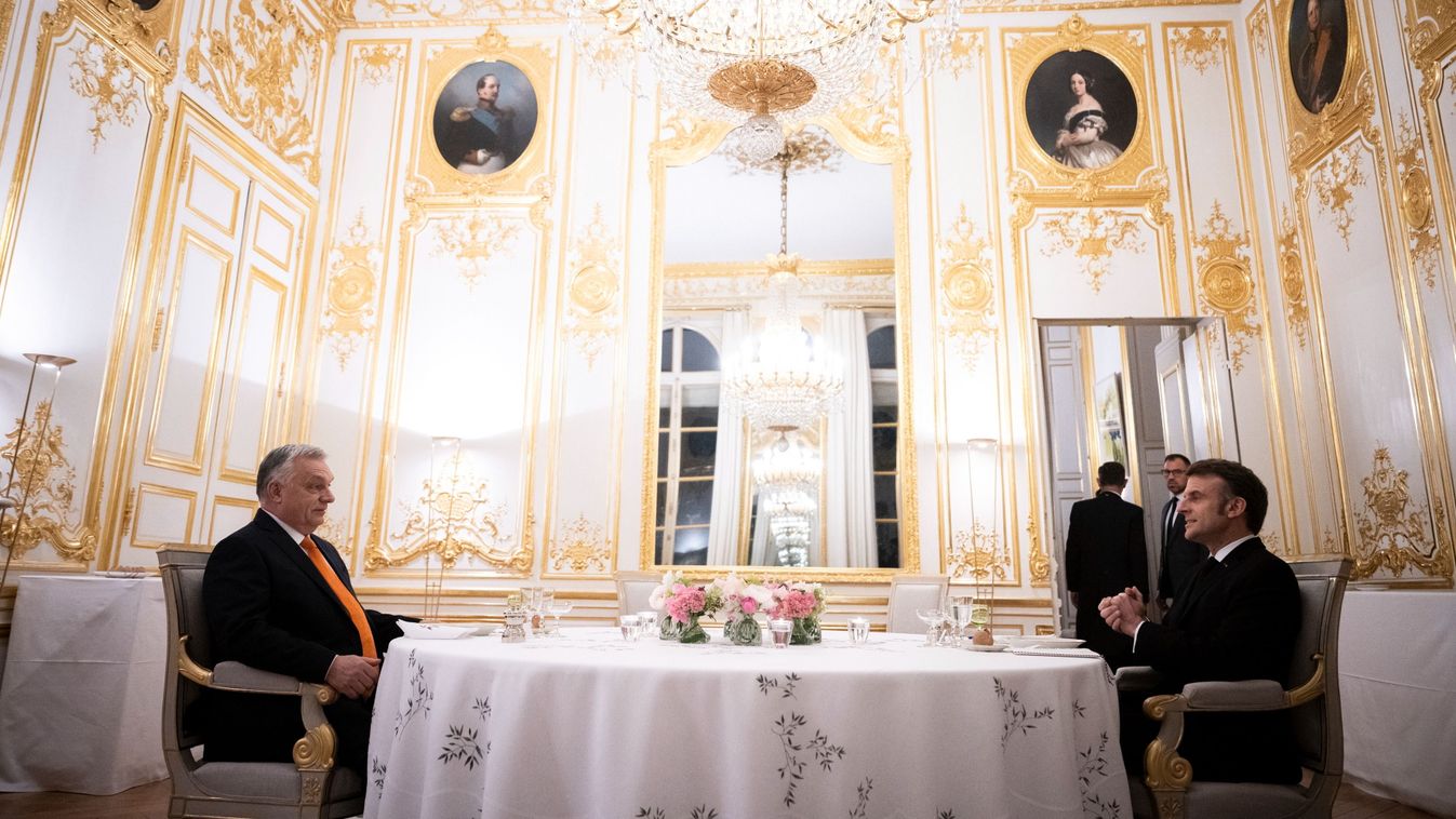 Orbán Viktort így fogadta Macron Párizsban Orbán Viktort így fogadta Macron Párizsban