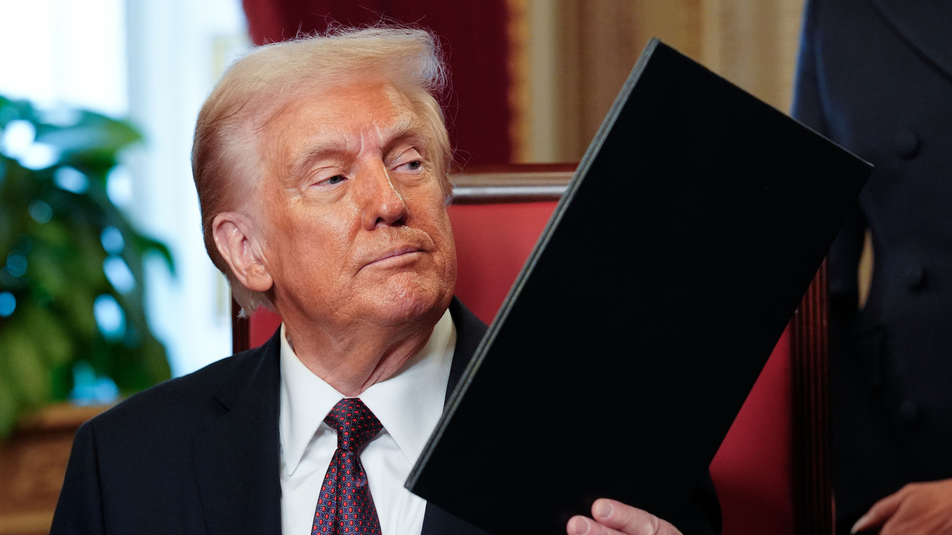 Megjöttek a számok: összeomlás szélén Donald Trump népszerűsége Megjöttek a számok: összeomlás szélén Donald Trump népszerűsége