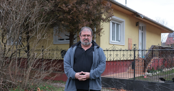 Tudta nélkül árulta egy férfi családi házát egy ingatlanos Tudta nélkül árulta egy férfi családi házát egy ingatlanos
