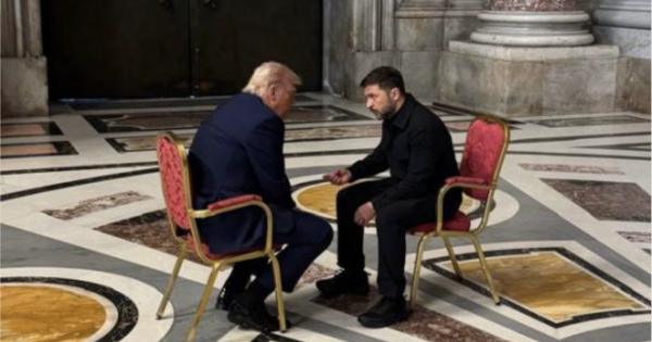 Valami elkezdett derengeni Trumpnak, miután a Szent Péter-bazilikában leült kettesben beszélgetni Zelenszkijjel Valami elkezdett derengeni Trumpnak, miután a Szent Péter-bazilikában leült kettesben beszélgetni Zelenszkijjel