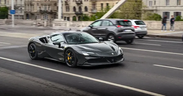 Lázár szerint Magyarországon nem csak egy-két embernek van Ferrarija, megnéztük, mi a valóság Lázár szerint Magyarországon nem csak egy-két embernek van Ferrarija, megnéztük, mi a valóság