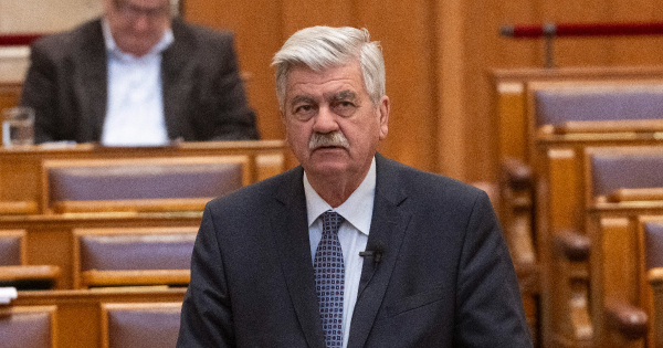 Menesztették Farkas Sándor agrárminiszter-helyettest Menesztették Farkas Sándor agrárminiszter-helyettest