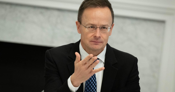 “Nem vagyunk hajlandók megfizetni Ukrajna gyors uniós csatlakozásának az árát” – jelentette ki Szijjártó Péter az orosz energiahordozók importjának betiltására reagálva “Nem vagyunk hajlandók megfizetni Ukrajna gyors uniós csatlakozásának az árát” – jelentette ki Szijjártó Péter az orosz energiahordozók importjának betiltására reagálva