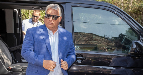 Orbán Viktor, “az országúti harcos” mindenkit meglepett a benzinkúton – Itt a videó Orbán Viktor, “az országúti harcos” mindenkit meglepett a benzinkúton – Itt a videó