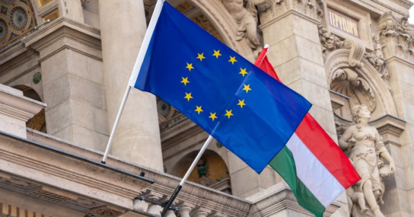 Szakértő: Az EU-nak van egy atombombája Orbánék ellen Szakértő: Az EU-nak van egy atombombája Orbánék ellen